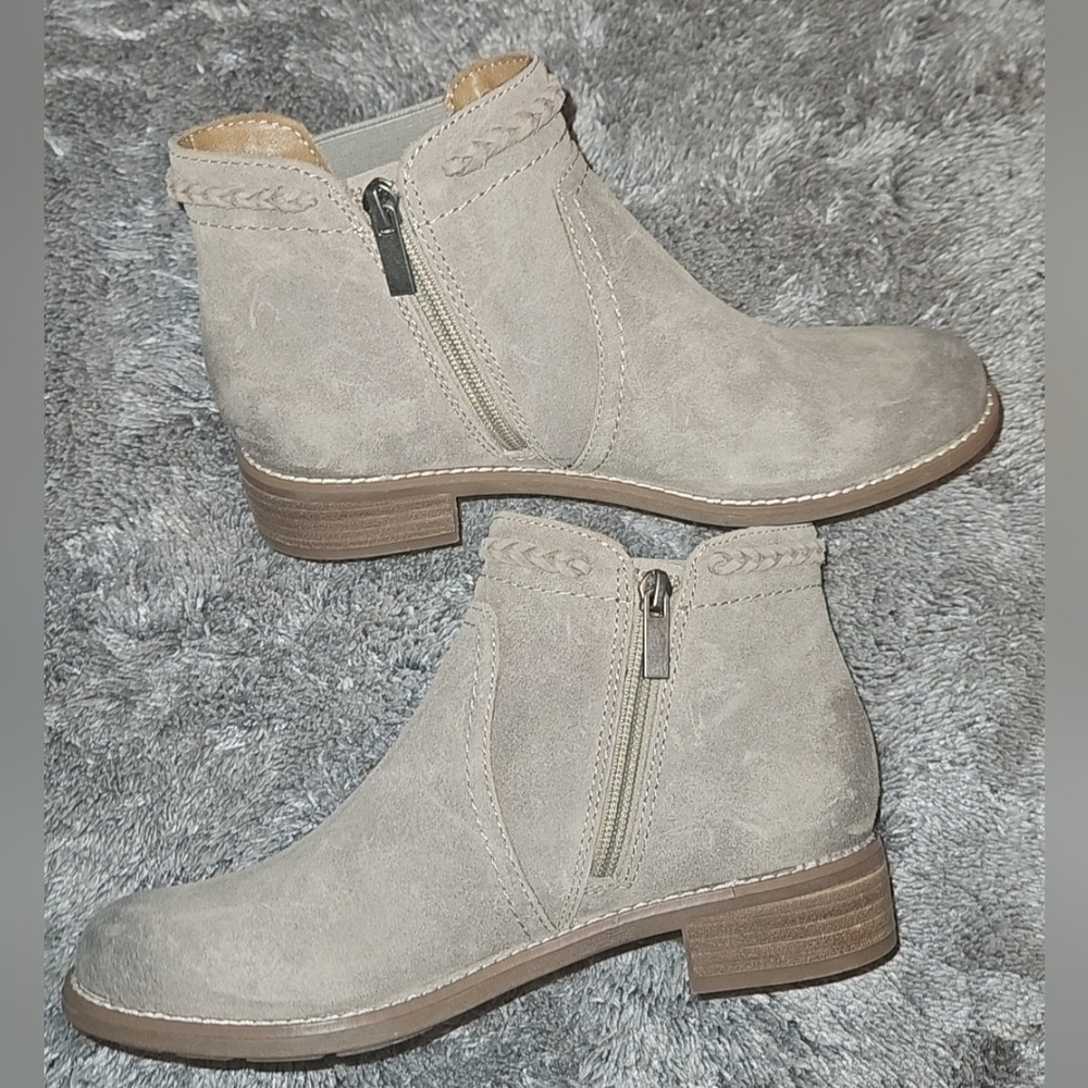 Women's Earth Nika Round Toe Stacked Heel Casual Boots Size 7 - Picture 8 of 9